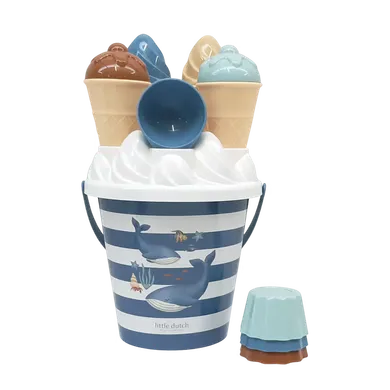 Sandspielzeug, LITTLE DUTCH, Blau – Besonderheit: Eimer mit Haltgriff und Decken mit Eistüten