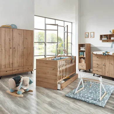 Arthur Berndt, Beige – Besonderheit: Set aus Kleiderschrank, Wickelkommode inkl. Wickelaufsatz und Kinderbett