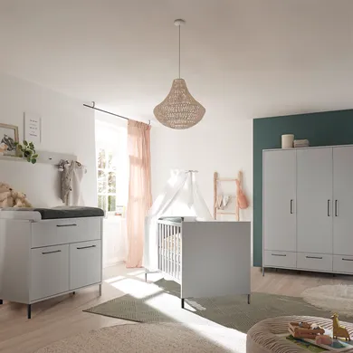Babyzimmer Sets, Mäusbacher, Grau – Besonderheit: Set bestehend aus einem Kinderbett, einer schmalen Wickelkommode und einem 3-türigen Kleiderschrank