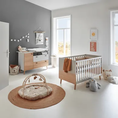 Arthur Berndt, Grau – Besonderheit: Set bestehend aus einem Kinderbett, einer breiten Wickelkommode und Kommodenfüßen