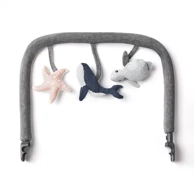 Spielbögen, ERGObaby, Grau – Besonderheit: Branchenführende ergonomische Unterstützung von Kopf bis Hüfte