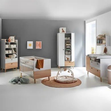 Arthur Berndt, Grau – Besonderheit: Set bestehend aus einem Kinderbett, einem 2-türigen Kleiderschrank sowie einer Wickelkommode mit Kommodenfüßen