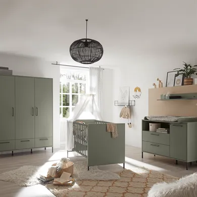 Mäusbacher, Grün – Besonderheit: Set bestehend aus einem Kinderbett, einer breiten Wickelkommode und einem 3-türigen Kleiderschrank