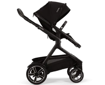 Buggy seitlich schwarz.